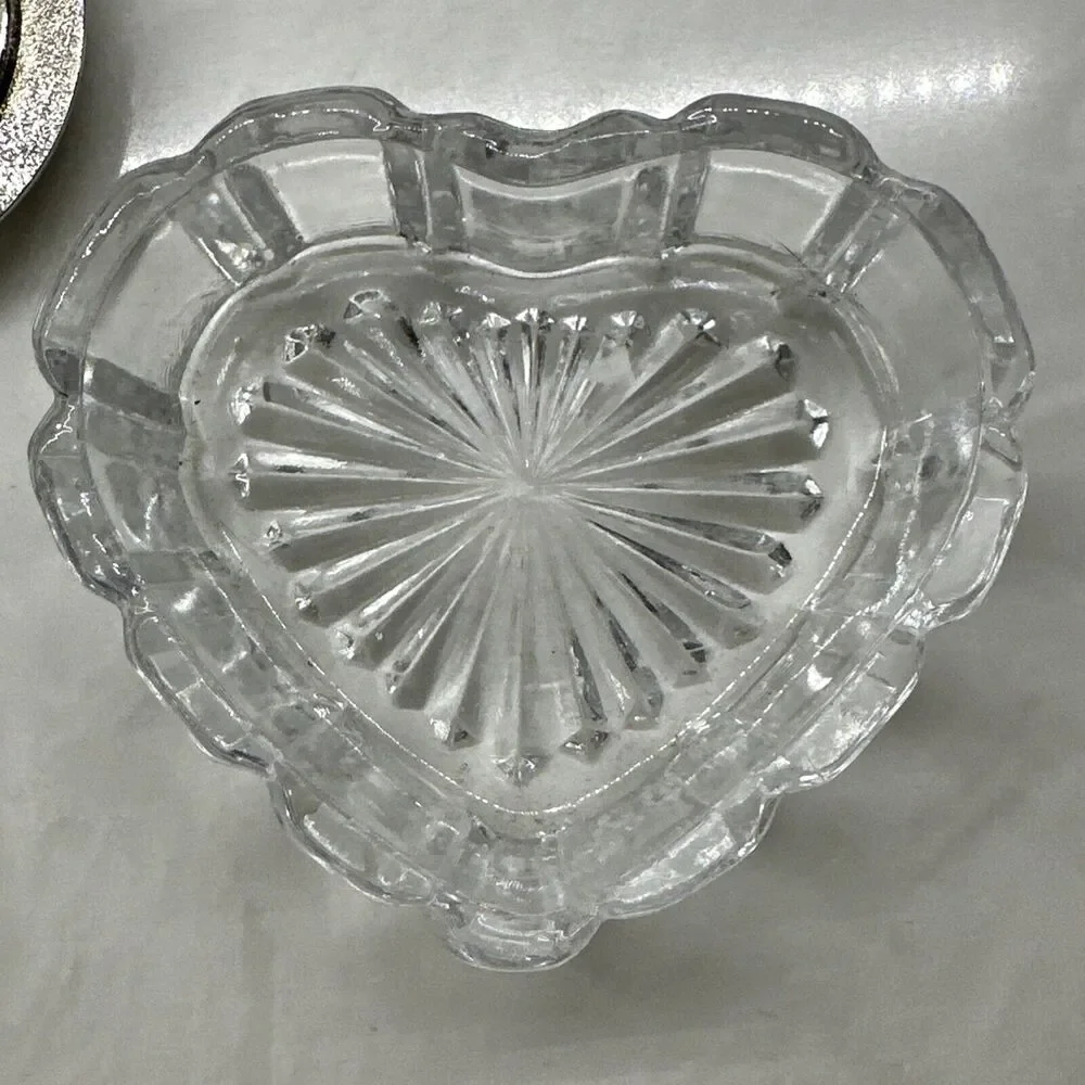 Vintage Heart Shape Silver and Glass Trinket Jewelry Box Candy Dish 3.5 in